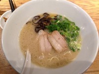 「白丸元味+替玉」@博多一風堂 大宮店の写真