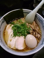 「汁そば、煮玉子」@春光亭の写真