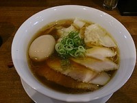 「特醤油らぁ麺」@麺や維新の写真