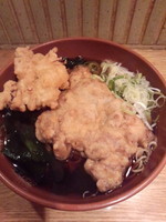 「ジャンボ唐揚そば370円＋α」@六文そば 日暮里第1号店の写真