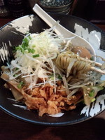 「まぜそば　黒880円」@北海豚骨麺屋 銀鈴の写真