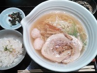 「銀笹塩ラーメン ￥800＋半鯛飯 ￥150」@麺処 銀笹の写真