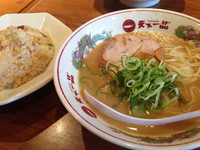 「こってり（チャーハン定食）」@天下一品 恵比寿店の写真