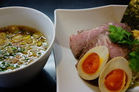 「贅沢焼牛つけ麺」@牛骨らぁ麺 マタドール 本店の写真