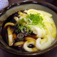 「玉子入 伊勢うどん 500円」@岡田屋の写真