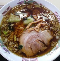 「もつめしセット（しならーめん＋半もつめし＋漬物）８００円」@ラーメン科の写真