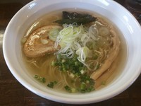「純系塩らーめん」@麺や 飛来の写真