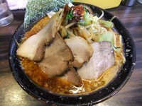 「海老辛醤らーめん（780円）」@丸め～背脂煮干～の写真