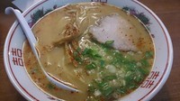 「ピリ辛味噌ラーメン　中辛（770円）＋半ライス（0円）」@西國やの写真
