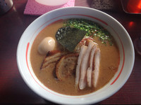 「海老むじゃきそば750円、特製トッピング250円」@麺屋 むじゃきの写真