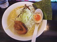 「しおらーめん(500円)+餃子(150円)」@北海道らーめん小林屋 茅ヶ崎店の写真