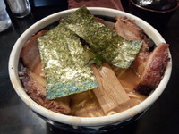 「特濃ラーメン ハード ﾁｬｰｼｭｰ３枚」@麺家 うえだの写真