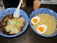 「肉ワンタンつけ麺580円＋麺中盛50円＋味玉80円」@肉厚わんたん麺と手作り焼売 ら麺亭 浅草支店の写真