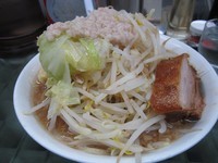 「ぎ朗(ヤサイ、ニンニク、アブラ）」@らーめん ぎょうてん屋 海老名店の写真