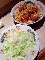「汁なしタンタン麺鶏唐ボンバー大盛＋ 中辛＋追い飯」@DEBU SOBA REPUBLIC 北部市場店の写真