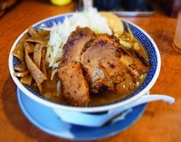 「特製ふじそば ¥830円 中盛(300g) 無料」@雷神 角ふじの写真