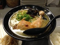 「鶏王らーめん + 半ライス」@鶏王けいすけ 秋葉原店の写真