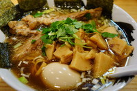 「全盛り醤油ラーメン」@麺屋 けくぅの写真