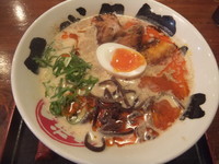 「博多赤とんこつラーメン787円(細麺、硬め)」@博多とんこつラーメン三代目てらッちょ。の写真