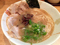 「チャーシューラーメン+辛子高菜」@らーめん 由宇松本の写真