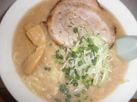 「醤油らーめん　「680円」」@なか邑の写真