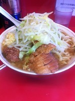 「ラーメン　大豚（ヤサイ・ニンニク）　￥８００」@ラーメン二郎 環七一之江店の写真