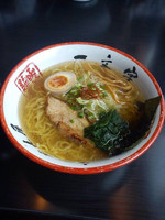 「塩ラーメン(750円)」@函館麺や 一文字 函館本店の写真