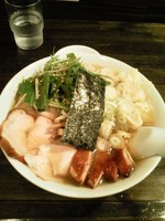 「チャーシューワンタン麺塩1300円」@よってていの写真