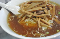 「ラーメン小（６００円）＋メンマ（クーポン券）」@ラーメン専門の店 大勝の写真