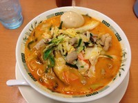「モツ野菜ラーメン＋味付玉子（￥570＋割引で￥50）」@日高屋 二俣川南口店の写真