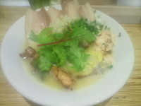 「鶏そば塩(700円)+α」@NOODLE STOCK 鶴おかの写真