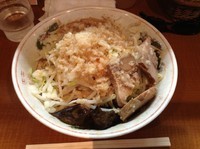 「油めん（大盛）ニンニク・玉ねぎ・旨味油」@らーめん ぽっぽっ屋 水道橋店の写真