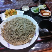 「もりそば大盛り　700円　かき揚げ　100円」@めん処 ふるふるの写真