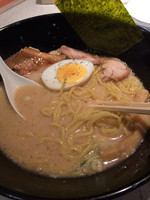 「濃厚ラーメン+ミニチキンガーリック丼」@ラーメン 弘良の写真