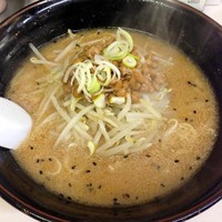 「納豆味噌ラーメン　700円」@くるまやラーメン 大泉店の写真