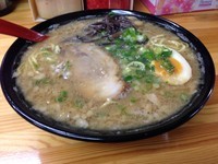 「豚骨ラーメン(こってり)」@豚骨ラーメン 新井商店の写真