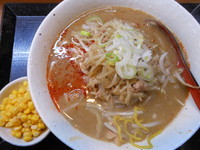 「札幌辛味噌ラーメン＋コーン」@味噌麺処 花道庵の写真