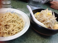 「豚つけ麺　（やさいましにんにく）」@ラーメン二郎 新宿小滝橋通り店の写真