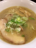 「塩 650円 + 替玉 100円」@ラーメン専門店 なるとやの写真