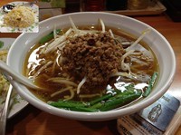 「台湾ラーメン + 半チャーハン」@芳園 本店の写真