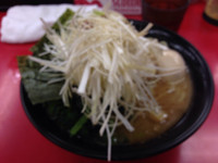 「半熟味玉ラーメン中盛 ネギ」@武蔵家直系 ぼうそう家の写真