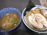 「つけ麺・だしもり・中盛」@濃厚鶏豚骨魚介つけ麺 かず屋の写真