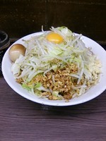 「大豚汁なし味玉 野菜ドカ盛りニンニクマシマシ」@ラーメン二郎 横浜関内店の写真