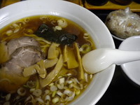 「Ｃ定食（ラーメン+チャーハンおにぎり）750円」@ラーメン中本 新宿店の写真