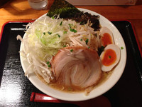 「味玉とん小町 もやし ねぎ」@麺屋 小町の写真