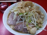 「ラーメン　ヤサイニンニクアブラ　650円」@ラーメン二郎 松戸駅前店の写真
