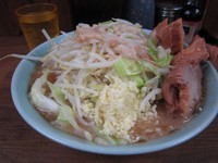 「小豚(ヤサイニンニクアブラ）」@ラーメン二郎 池袋東口店の写真