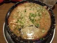 「とんこつラーメン」@無鉄砲 大阪店の写真