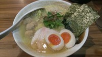 「濃厚鶏白湯そば　全部乗せ」@濃厚鶏そば 麺屋武一 新橋本店の写真