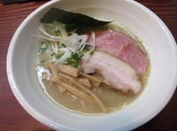 「軍鶏脂拉麺・塩（７００円）」@良温(Ra-on)の写真